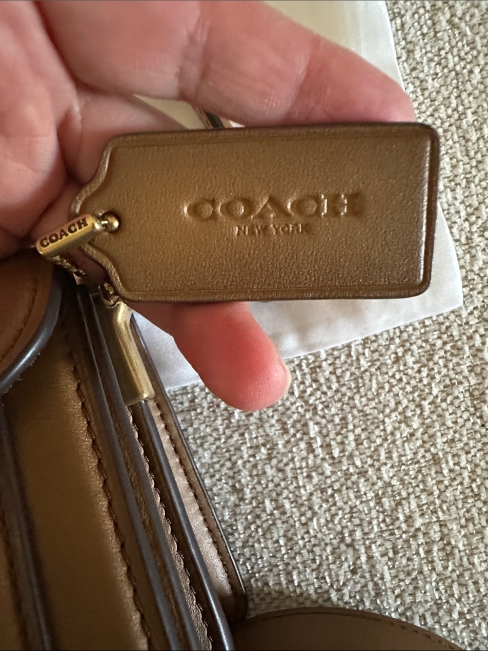 COACH Tabby 20 Honey Brown Leather Shoulder Bag with Gold 'C' Accent - Picture 5 of 6